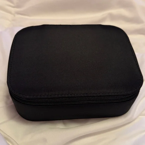 Aesop Black Travel Makeup Skincare Vanity Case - Picture 2 of 4
